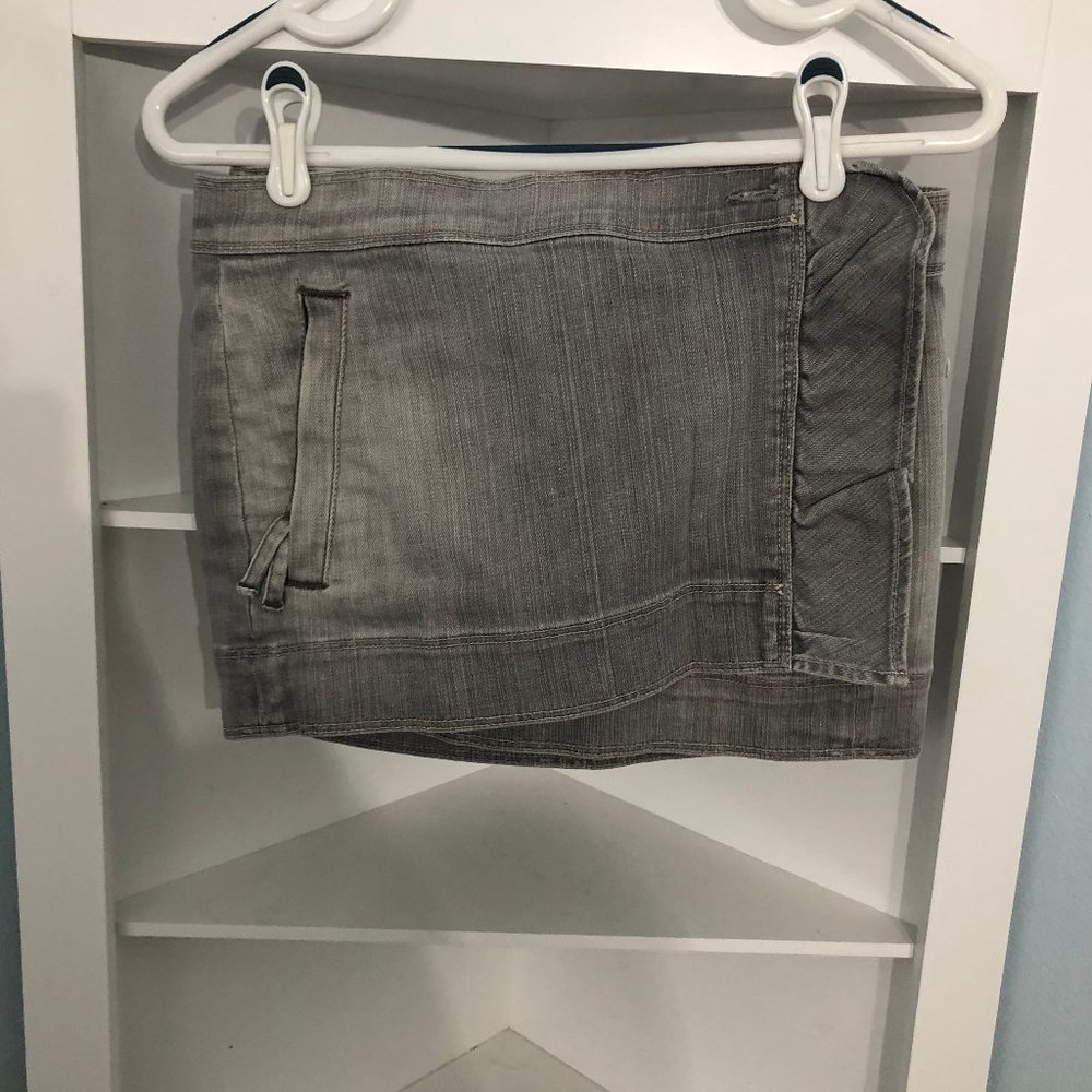 7FAM light gray jean miniskirt, size 28